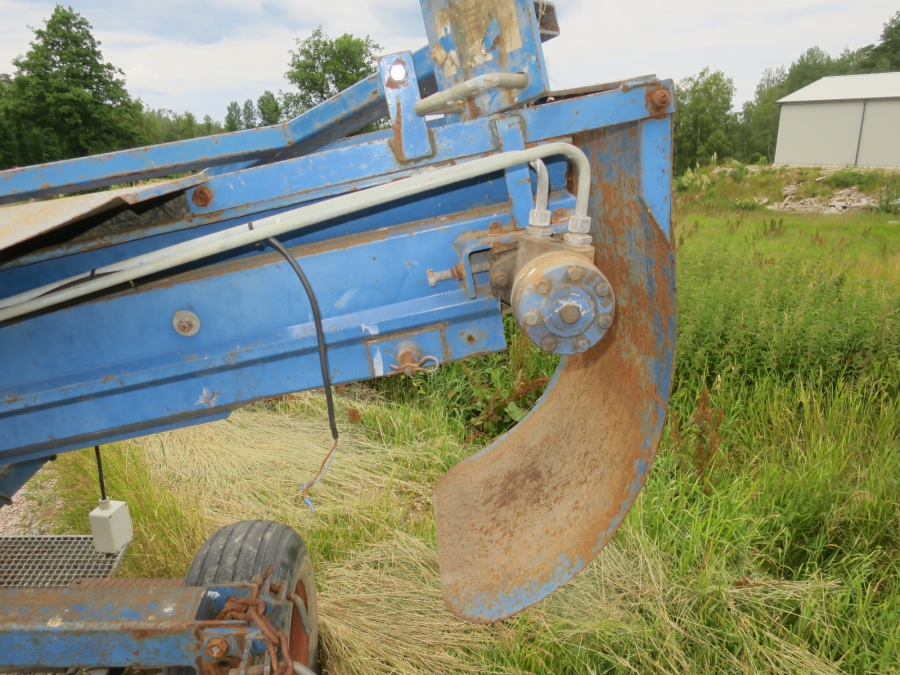 5036 Asa-Lift carrot harvester mounted