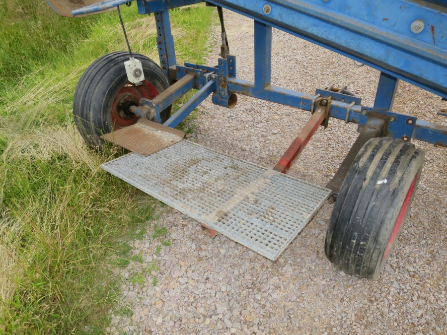 5036 Asa-Lift carrot harvester mounted