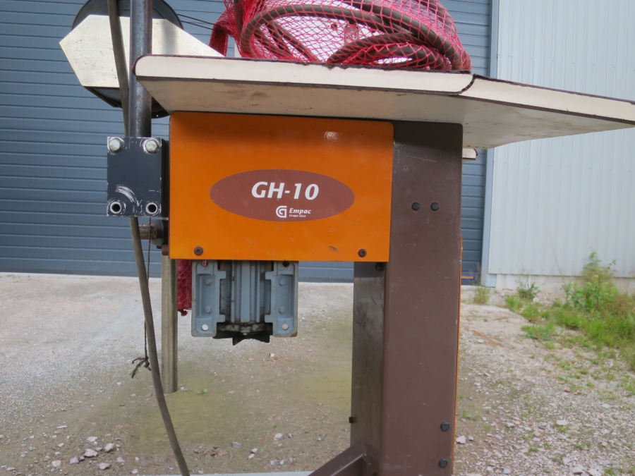 5052 Daumar GH-10 net clipper net bagger
