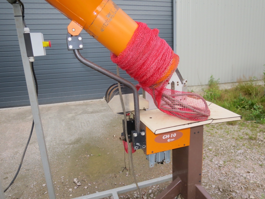 5052 Daumar GH-10 net clipper net bagger
