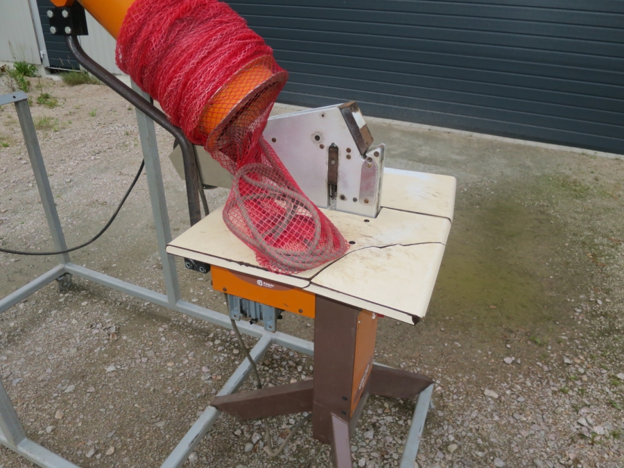 5052 Daumar GH-10 net clipper net bagger