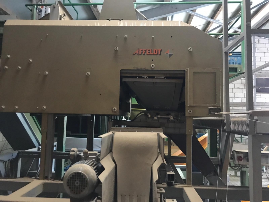 5055 Affeldt Rollstock bagger with weigher