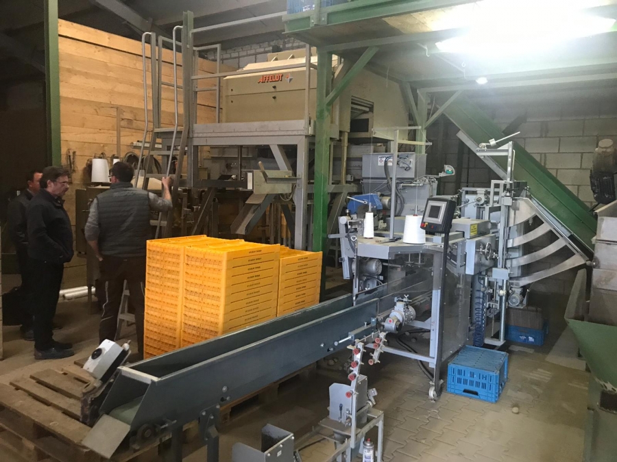5055 Affeldt Rollstock bagger with weigher