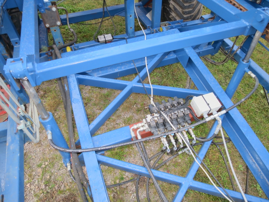5076 Asa-lift carrot harvester with auto box filling