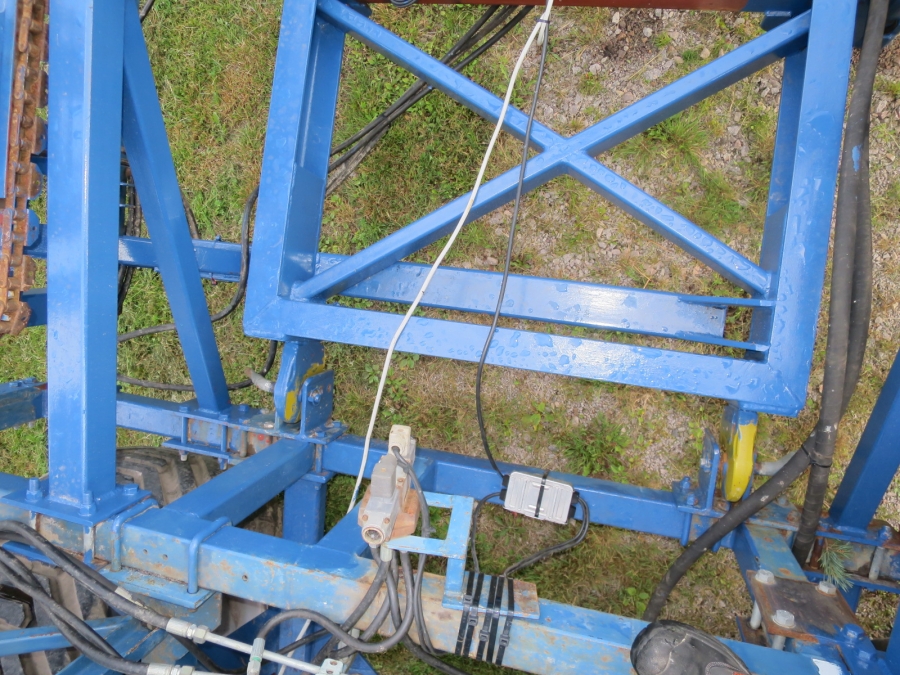 5076 Asa-lift carrot harvester with auto box filling