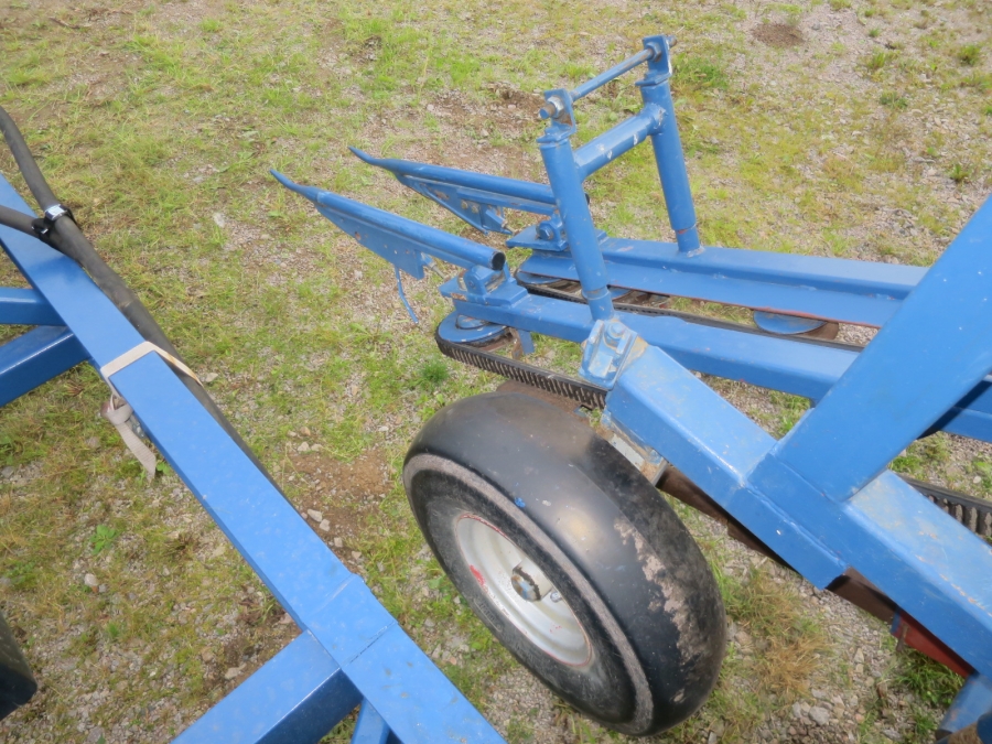 5076 Asa-lift carrot harvester with auto box filling