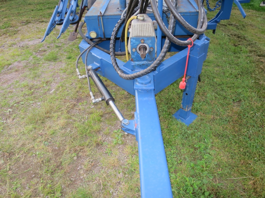 5076 Asa-lift carrot harvester with auto box filling