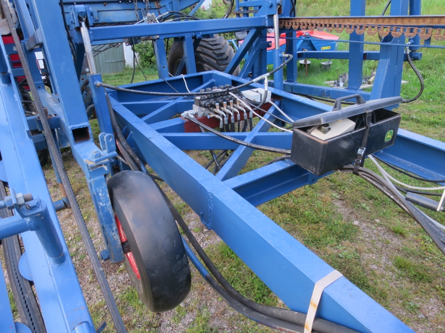 5076 Asa-lift carrot harvester with auto box filling