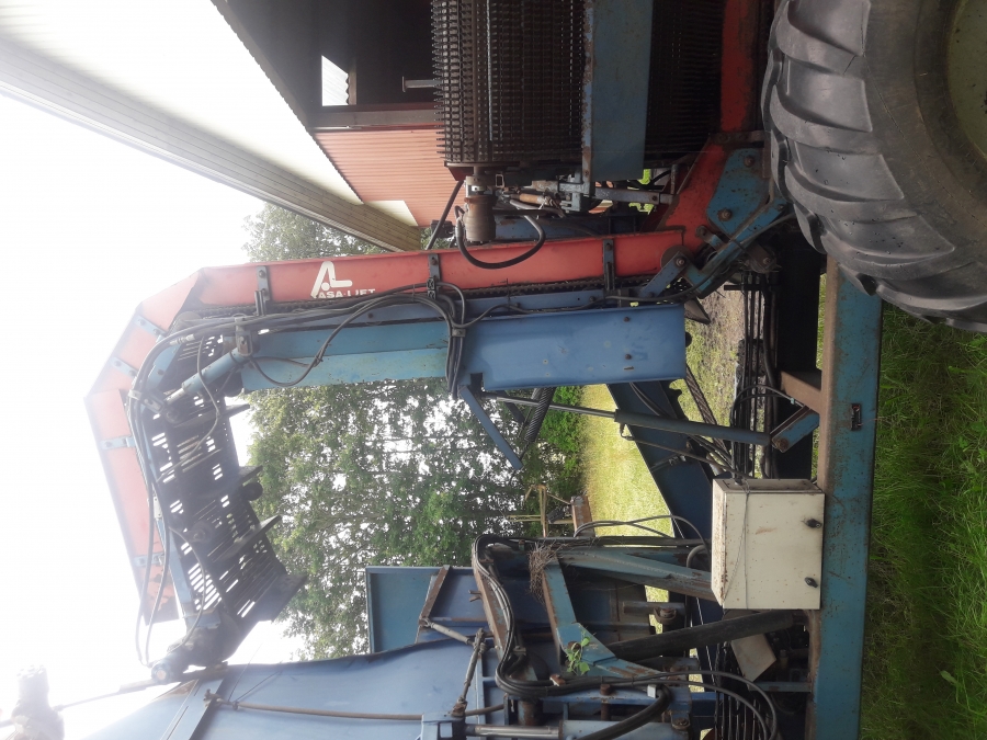 5083 Asa-Lift carrot harvester T-140B