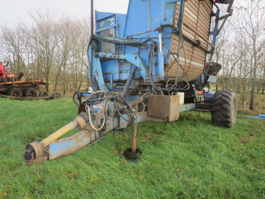 5083 Asa-Lift carrot harvester T-140B