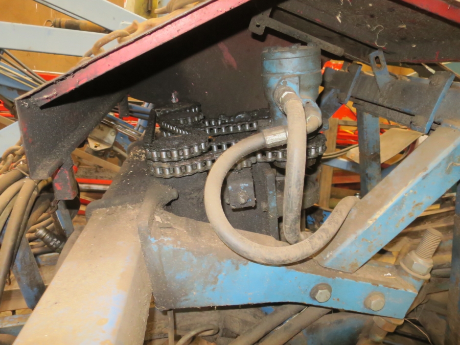 5083 Asa-Lift carrot harvester T-140B