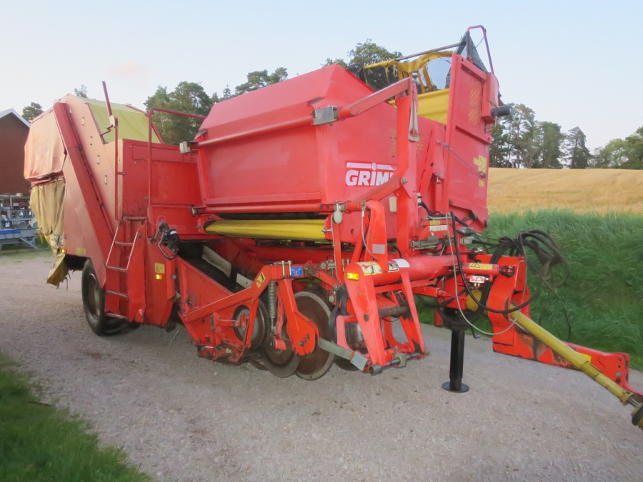 5086 Grimme SE75-30 potato harvester