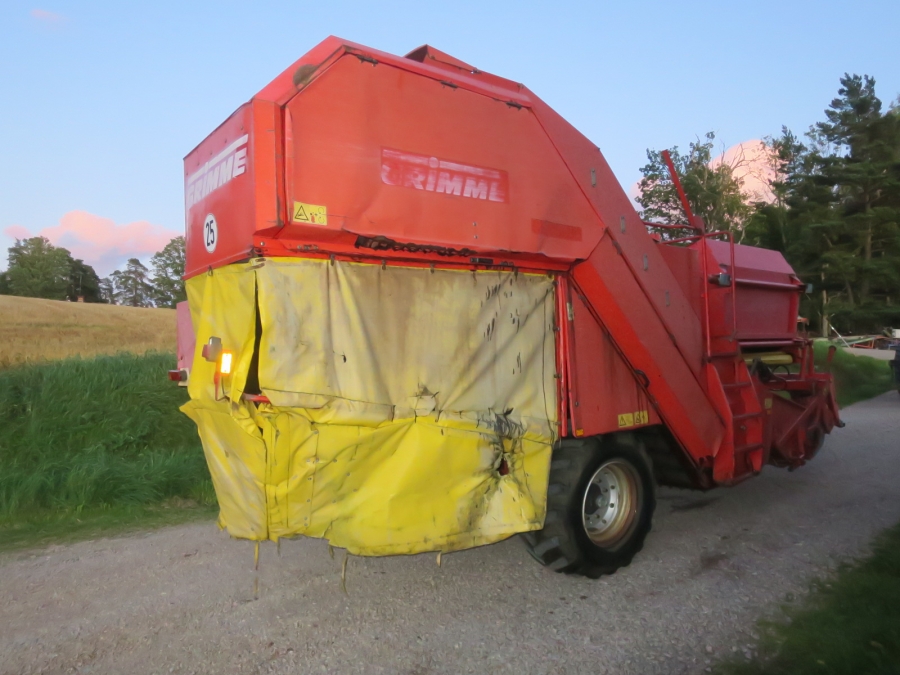 5086 Grimme SE75-30 potato harvester
