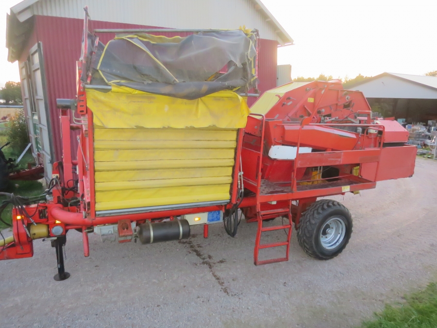 5086 Grimme SE75-30 potato harvester
