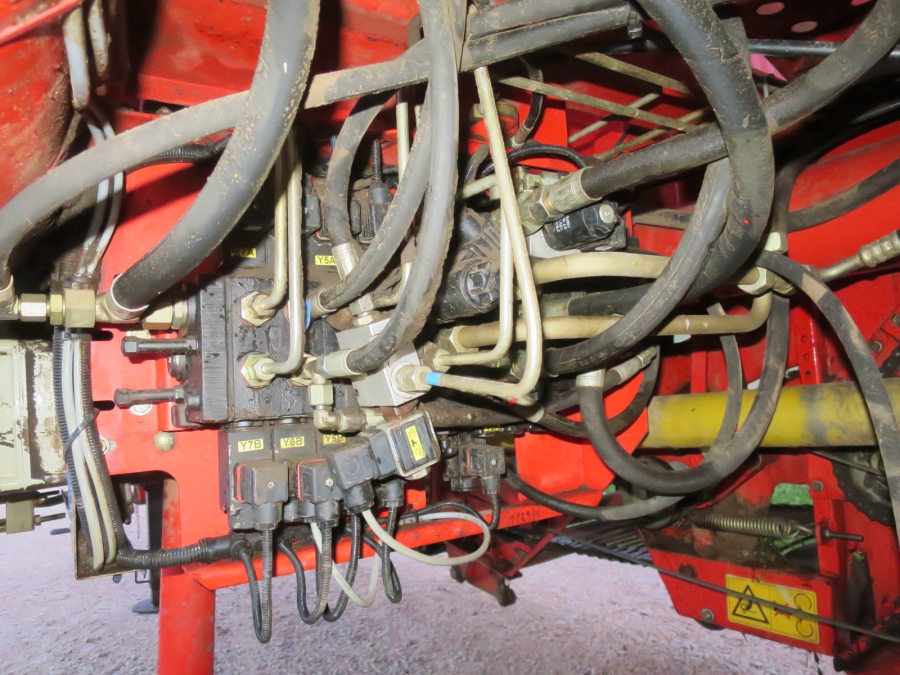5086 Grimme SE75-30 potato harvester