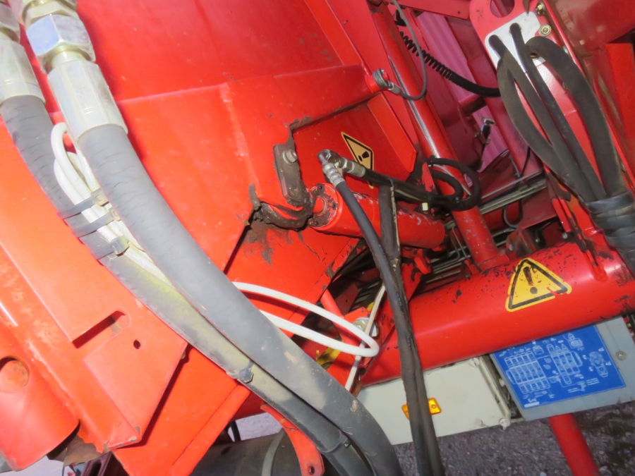 5086 Grimme SE75-30 potato harvester
