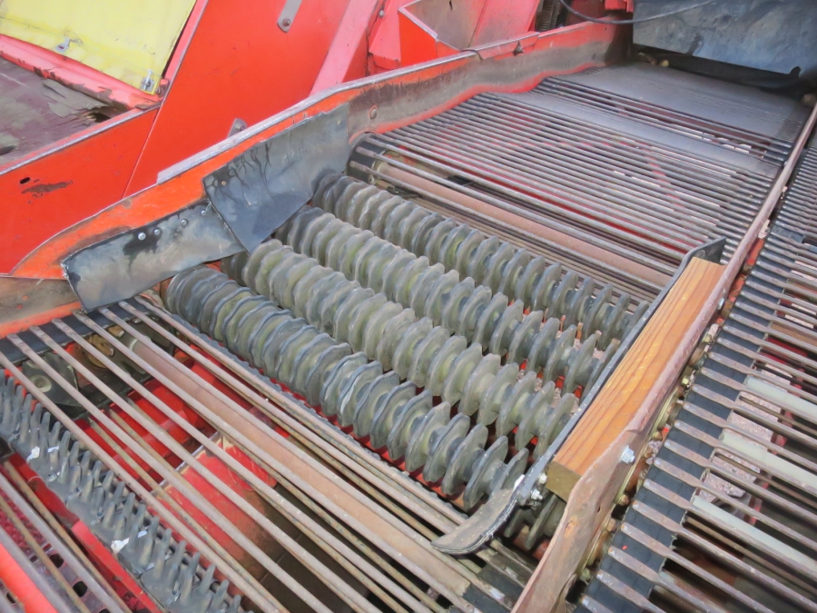 5086 Grimme SE75-30 potato harvester