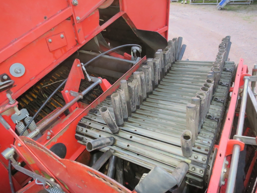 5086 Grimme SE75-30 potato harvester