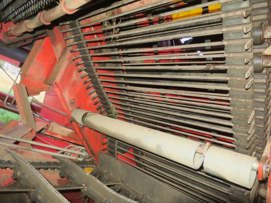 5086 Grimme SE75-30 potato harvester