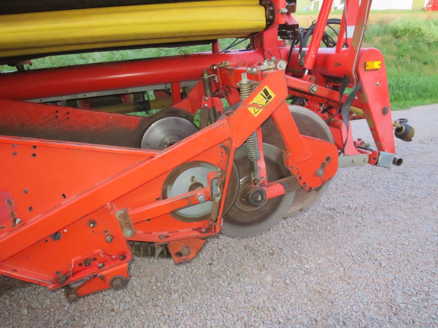 5086 Grimme SE75-30 potato harvester