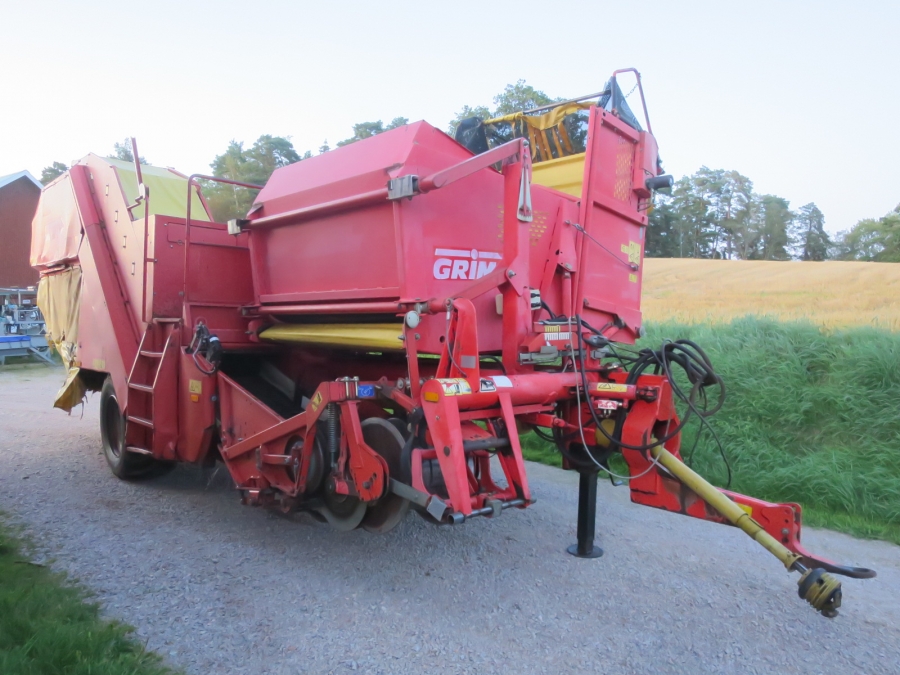 5086 Grimme SE75-30 potato harvester