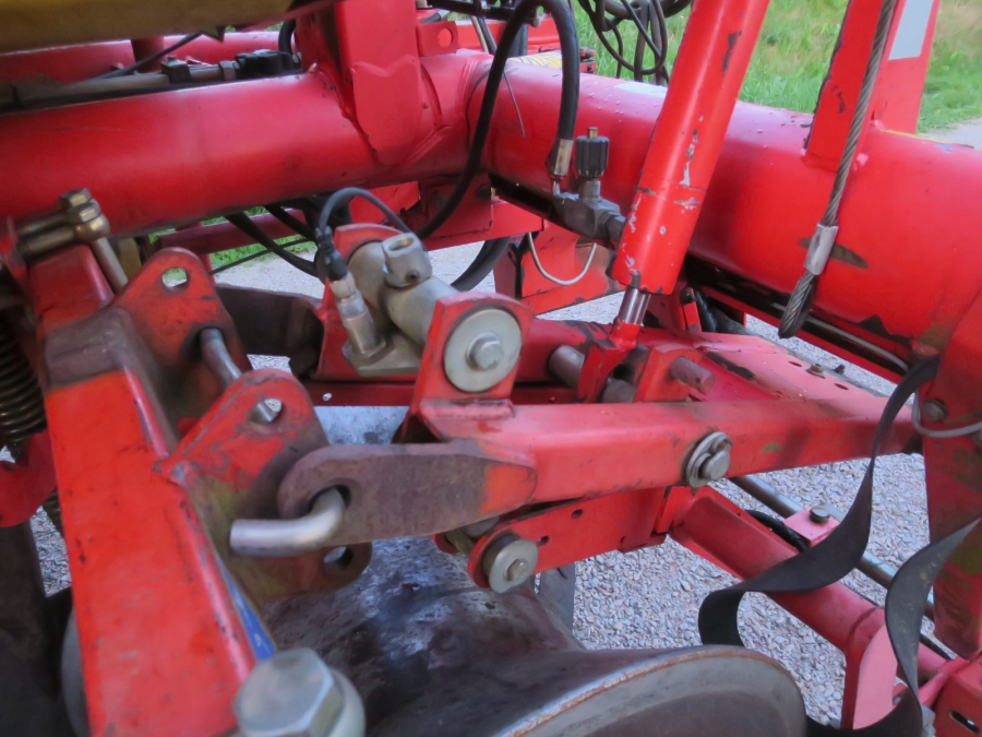 5086 Grimme SE75-30 potato harvester