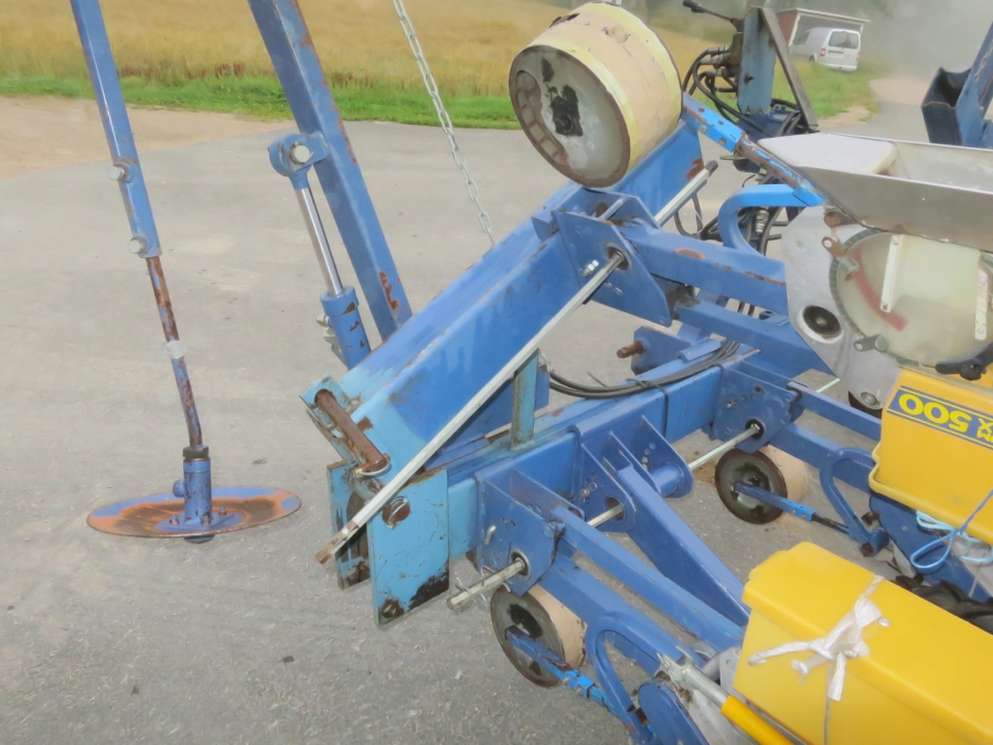 5101 Nibex 500 Seeder 6 rows. 