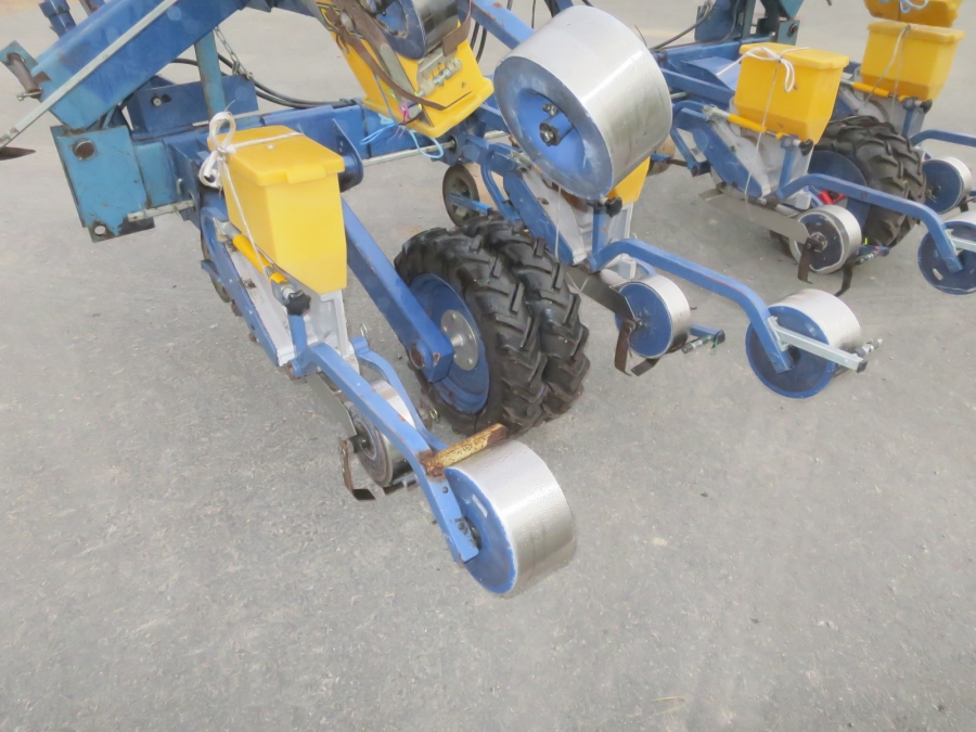 5101 Nibex 500 Seeder 6 rows. 