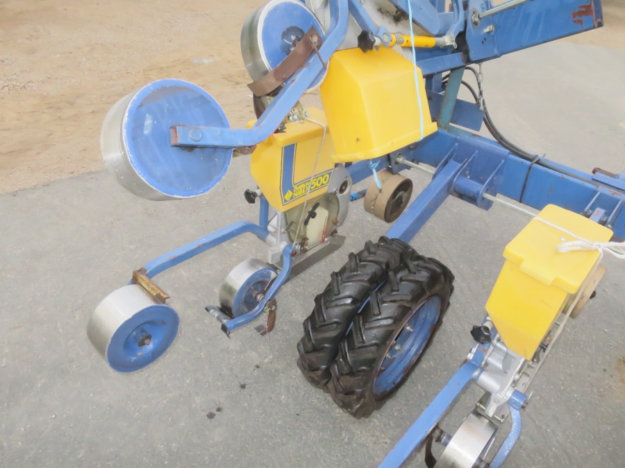 5101 Nibex 500 Seeder 6 rows. 