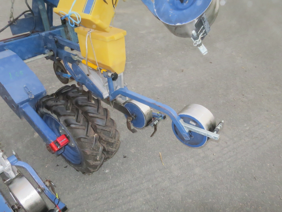 5101 Nibex 500 Seeder 6 rows. 