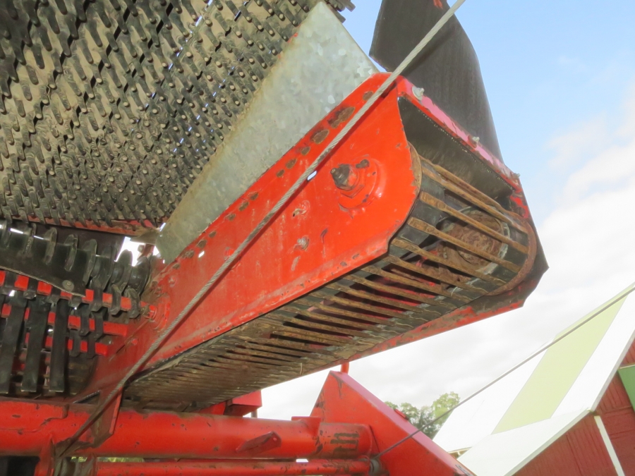 5107 Grimme potato harvester