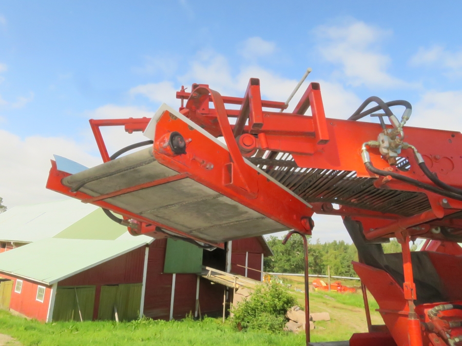 5107 Grimme potato harvester