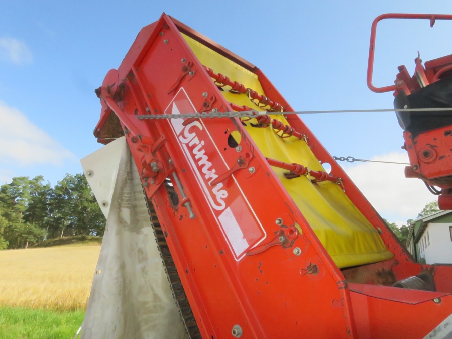 5107 Grimme potato harvester