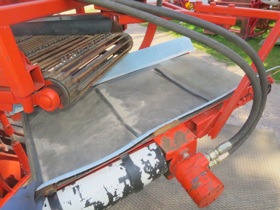 5107 Grimme potato harvester