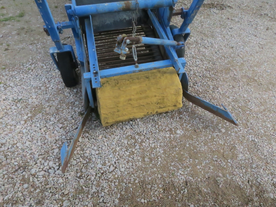 5138 Asa-Lift onion loader with elevator