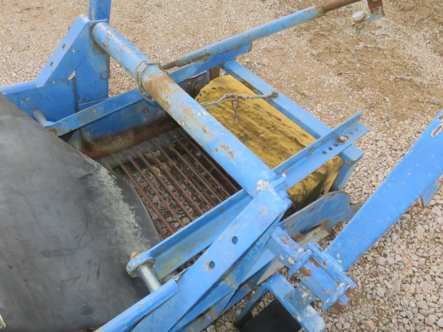 5138 Asa-Lift onion loader with elevator