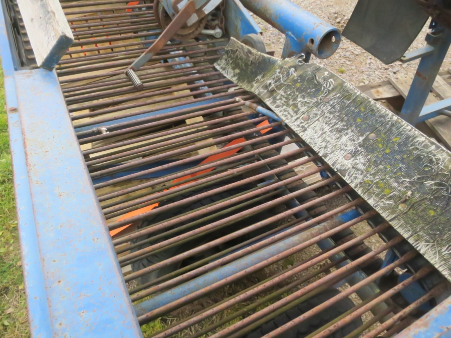 5138 Asa-Lift onion loader with elevator