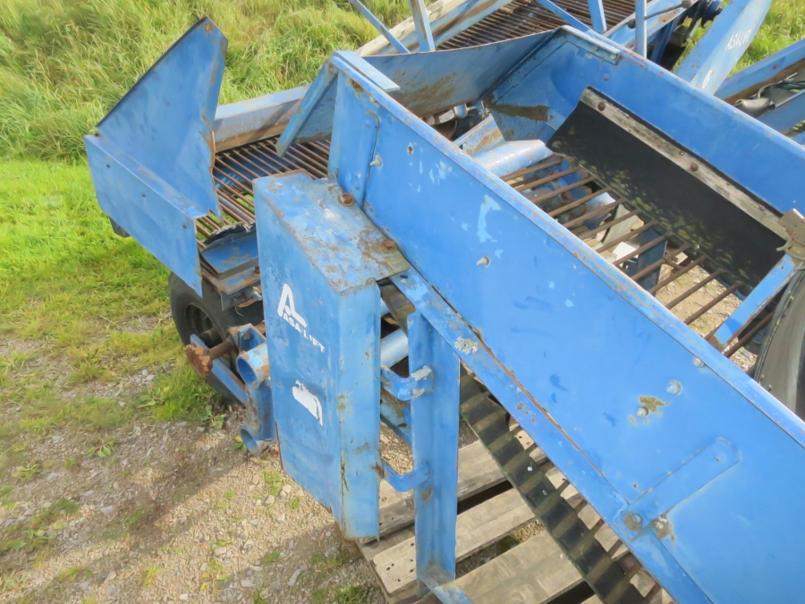 5138 Asa-Lift onion loader with elevator