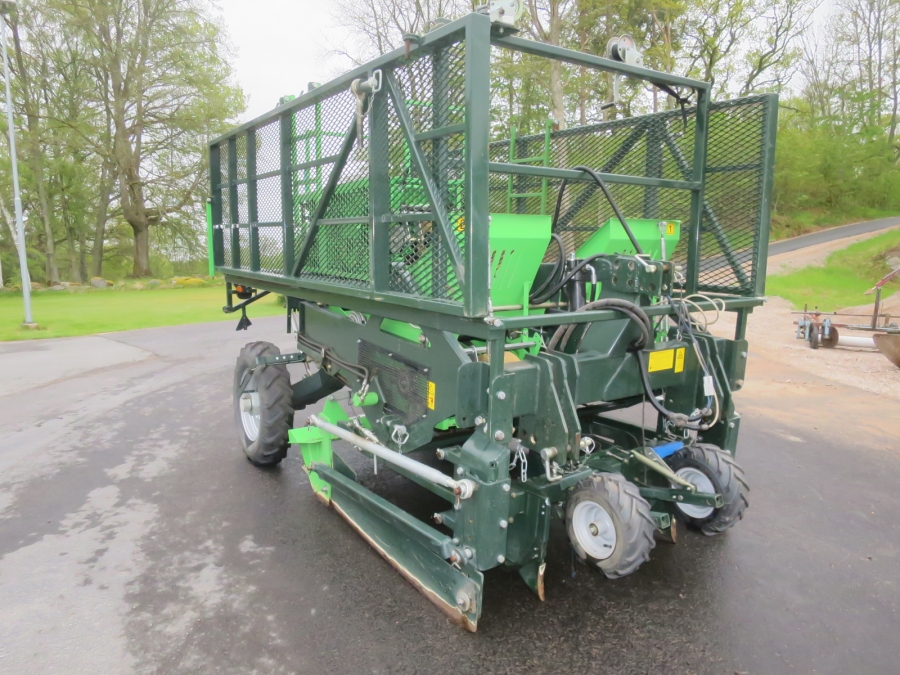 5157 Miedema Structural belt planter for bed