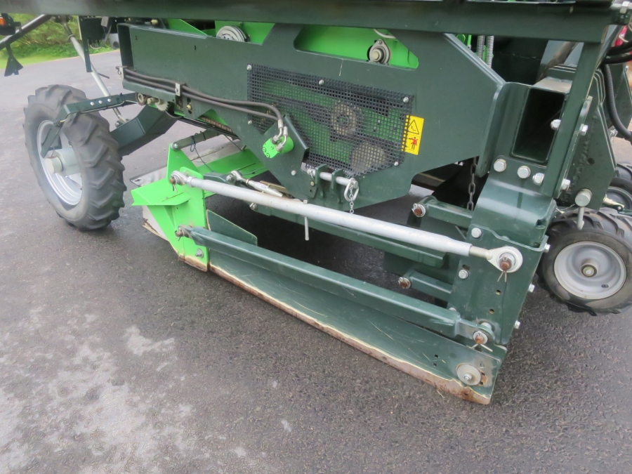 5157 Miedema Structural belt planter for bed