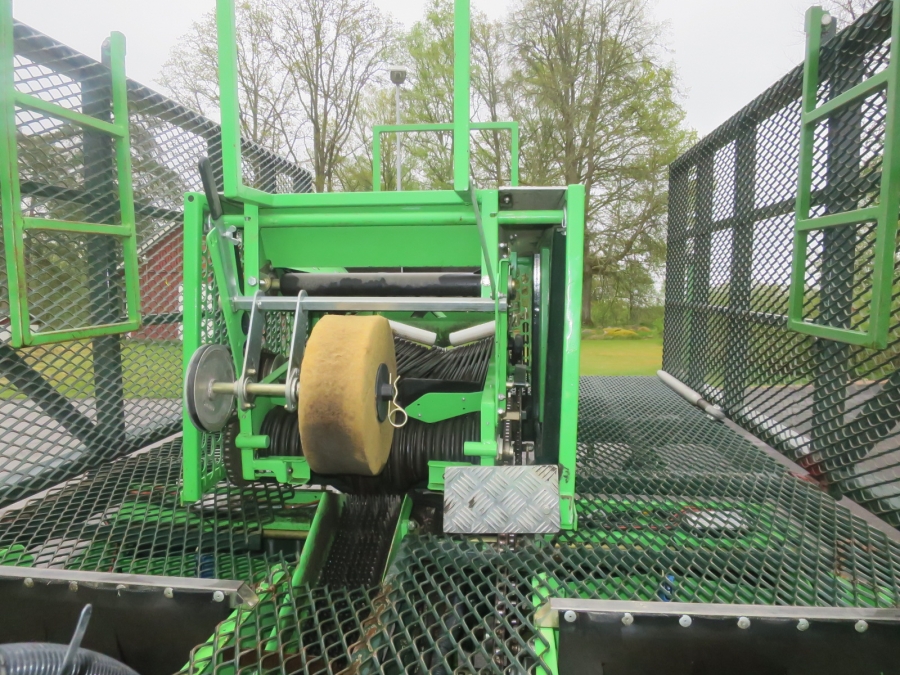 5157 Miedema Structural belt planter for bed