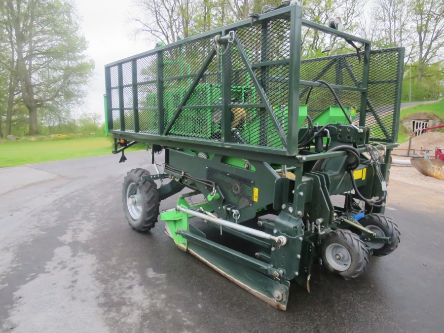 5157 Miedema Structural belt planter for bed
