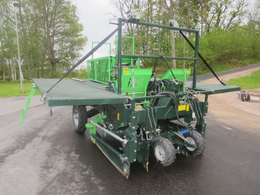 5157 Miedema Structural belt planter for bed