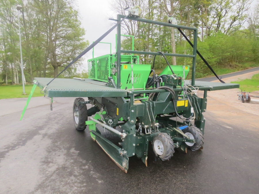 5157 Miedema Structural belt planter for bed
