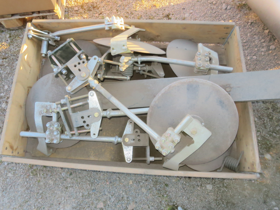 5157 Miedema Structural belt planter for bed