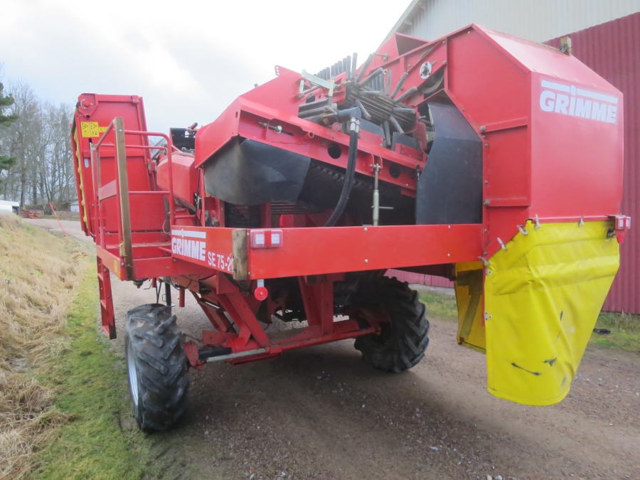 5161 Grimme SE75-20 potato harvester
