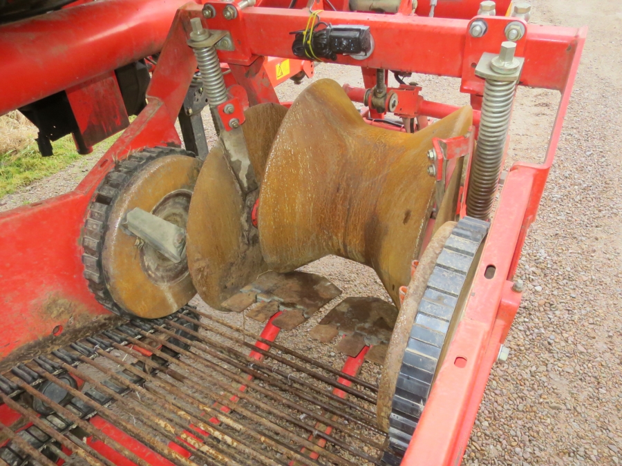 5161 Grimme SE75-20 potato harvester