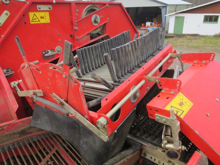 5161 Grimme SE75-20 potato harvester