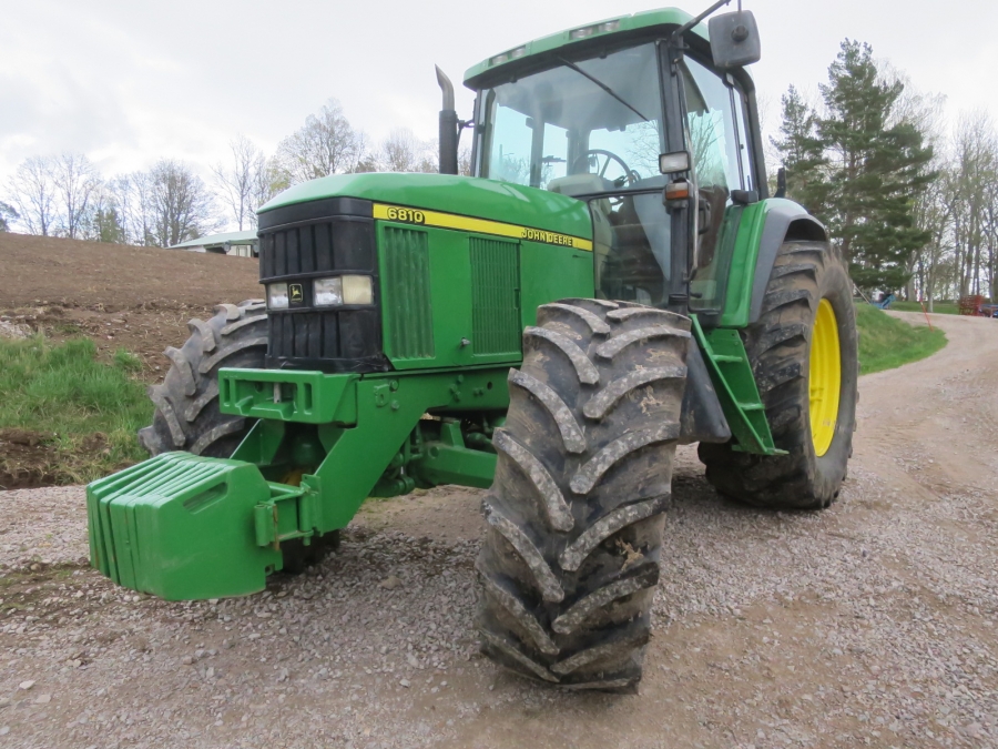 5165 John Deere 6810 tractor