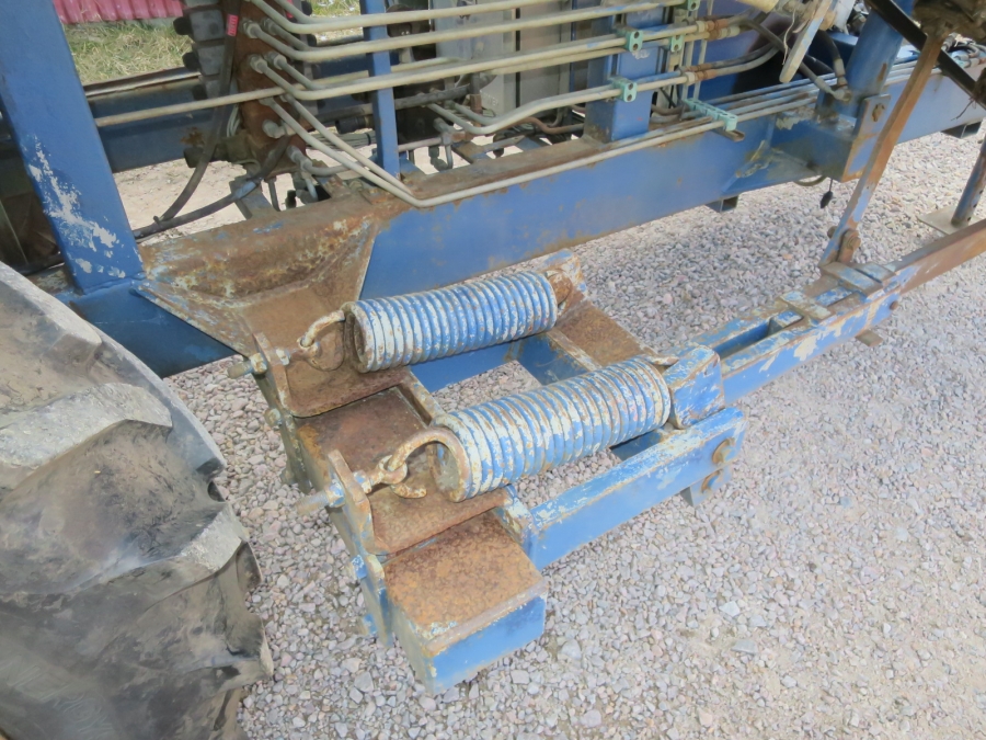 5181 Asa-lift carrot harvester T-100 single row with bunker